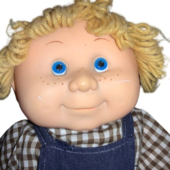 Blue Box Plush Doll by Toy Factory LTD. 1983 vintage - Picture 5 of 16